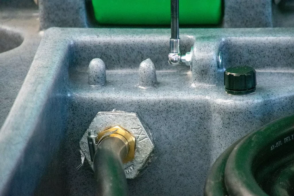 Cuve de ravitaillement PE-HD - 950 litres - avec ou sans pompe