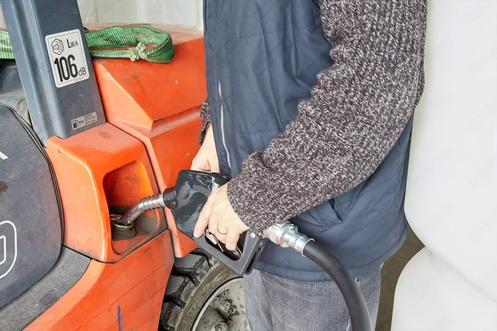 Cuve GNR/fioul polyéthylène de 1500 litres avec pompe gazole (220V)