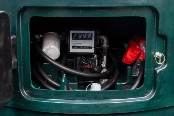 Cuve mazout en PE de 1340 litres avec pompe diesel (220V)