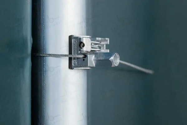 Cuve à fioul de 2500 litres en PE-HD – placement à l’intérieur ou à l’extérieur4 Cuve à fioul de 2500 litres en PE-HD – placement à l’intérieur ou à l’extérieur4